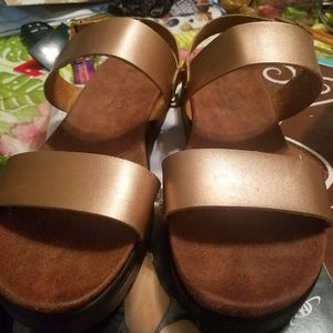 Double strap sandals